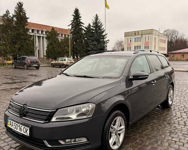Серый Фольксваген Пассат, объемом двигателя 1.6 л и пробегом 493 тыс. км за 7999 $, фото 16 на Automoto.ua
