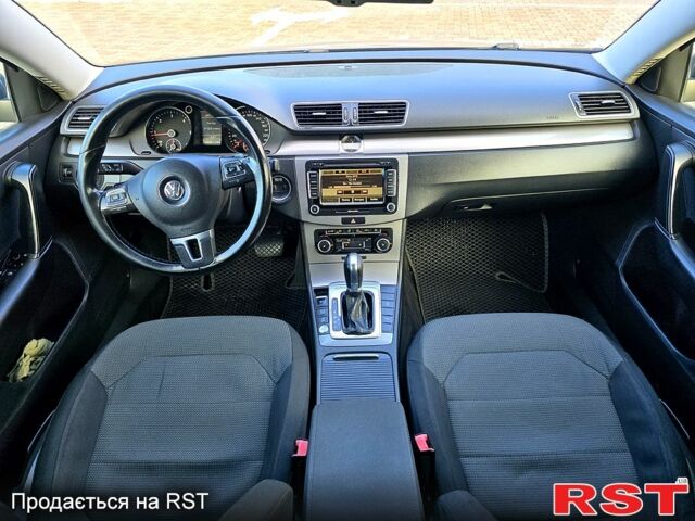 Серый Фольксваген Пассат, объемом двигателя 2 л и пробегом 335 тыс. км за 8500 $, фото 6 на Automoto.ua