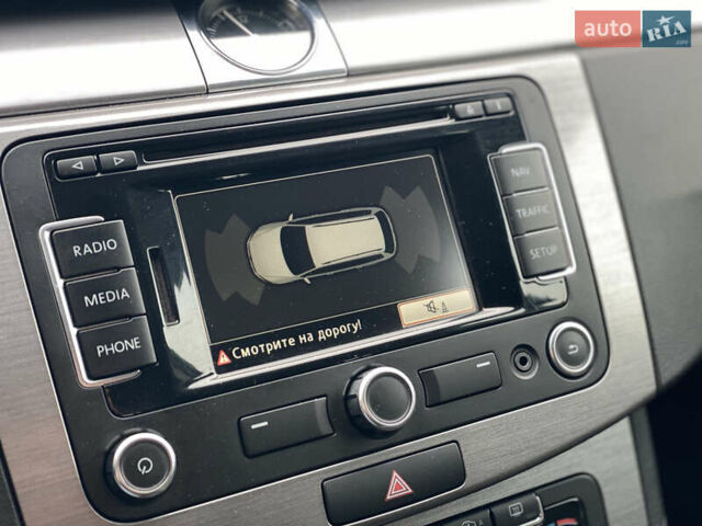 Серый Фольксваген Пассат, объемом двигателя 1.6 л и пробегом 285 тыс. км за 8200 $, фото 44 на Automoto.ua