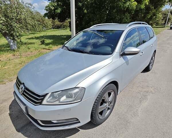 Серый Фольксваген Пассат, объемом двигателя 2 л и пробегом 313 тыс. км за 11000 $, фото 6 на Automoto.ua