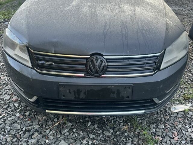 Серый Фольксваген Пассат, объемом двигателя 1.6 л и пробегом 364 тыс. км за 6800 $, фото 1 на Automoto.ua