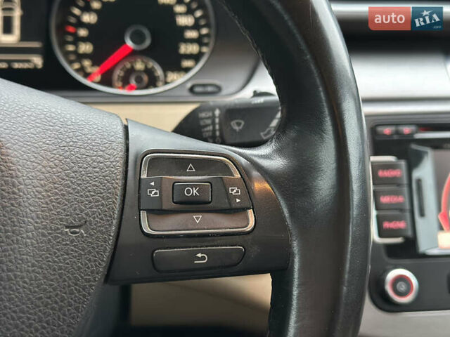 Серый Фольксваген Пассат, объемом двигателя 1.97 л и пробегом 271 тыс. км за 10550 $, фото 46 на Automoto.ua