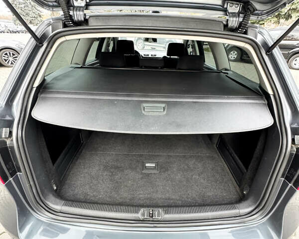 Серый Фольксваген Пассат, объемом двигателя 1.97 л и пробегом 303 тыс. км за 9599 $, фото 38 на Automoto.ua