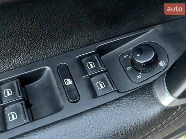 Серый Фольксваген Пассат, объемом двигателя 1.98 л и пробегом 103 тыс. км за 9100 $, фото 21 на Automoto.ua