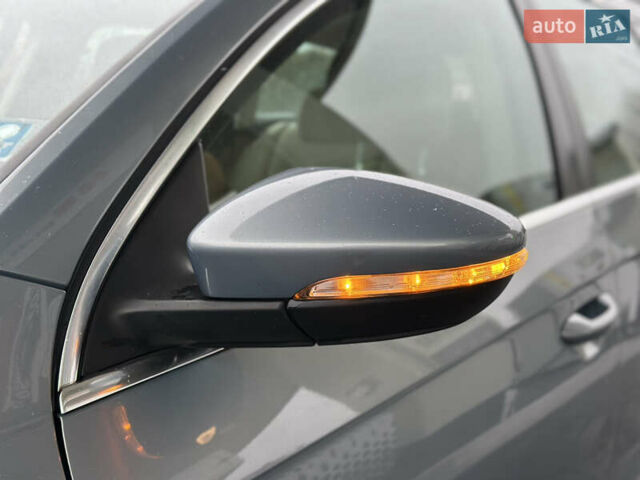 Серый Фольксваген Пассат, объемом двигателя 1.97 л и пробегом 271 тыс. км за 10550 $, фото 22 на Automoto.ua