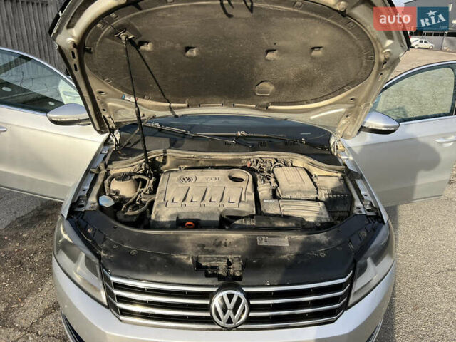 Серый Фольксваген Пассат, объемом двигателя 2 л и пробегом 319 тыс. км за 8200 $, фото 1 на Automoto.ua