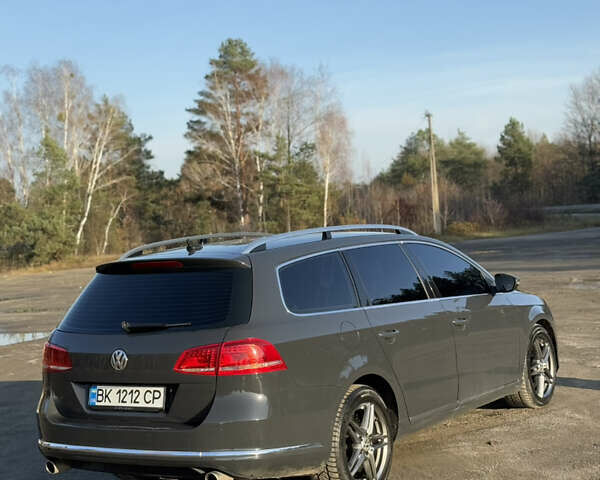 Серый Фольксваген Пассат, объемом двигателя 2 л и пробегом 363 тыс. км за 11000 $, фото 4 на Automoto.ua
