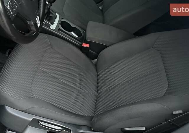 Сірий Фольксваген Пассат, об'ємом двигуна 1.6 л та пробігом 260 тис. км за 9250 $, фото 19 на Automoto.ua