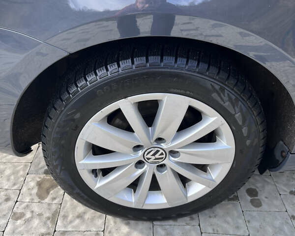 Серый Фольксваген Пассат, объемом двигателя 2 л и пробегом 282 тыс. км за 10500 $, фото 11 на Automoto.ua