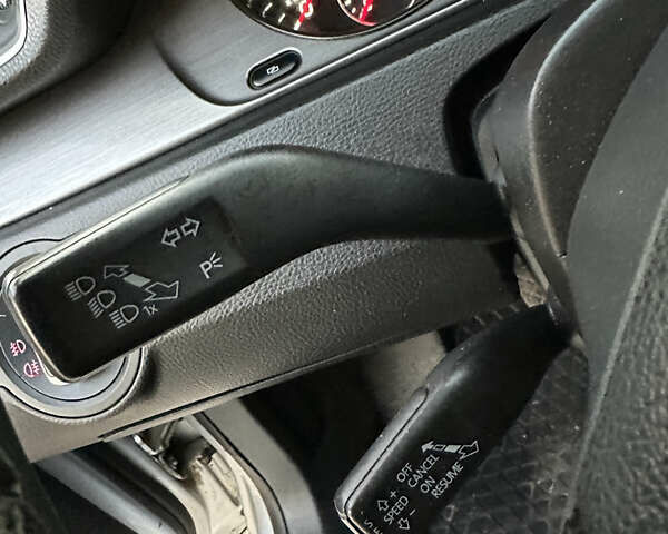 Серый Фольксваген Пассат, объемом двигателя 1.6 л и пробегом 276 тыс. км за 7000 $, фото 16 на Automoto.ua