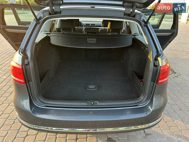 Сірий Фольксваген Пассат, об'ємом двигуна 1.6 л та пробігом 279 тис. км за 8900 $, фото 14 на Automoto.ua