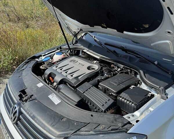 Сірий Фольксваген Пассат, об'ємом двигуна 1.97 л та пробігом 277 тис. км за 10500 $, фото 9 на Automoto.ua
