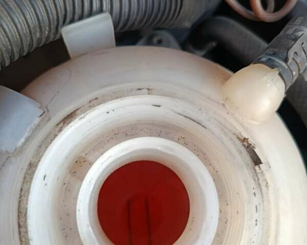 Серый Фольксваген Пассат, объемом двигателя 1.97 л и пробегом 290 тыс. км за 12000 $, фото 3 на Automoto.ua