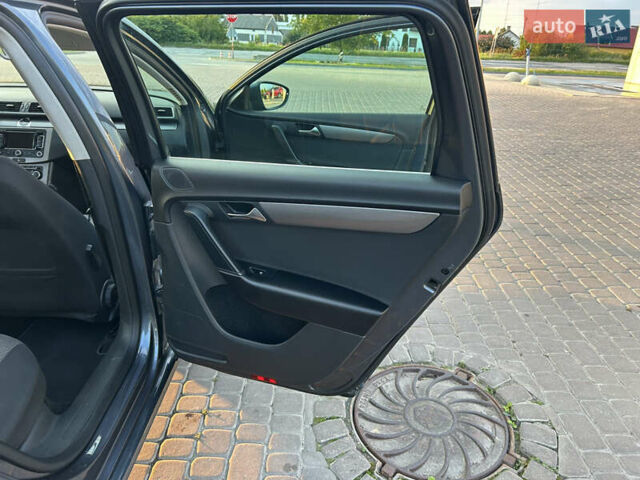 Сірий Фольксваген Пассат, об'ємом двигуна 1.6 л та пробігом 279 тис. км за 8900 $, фото 11 на Automoto.ua