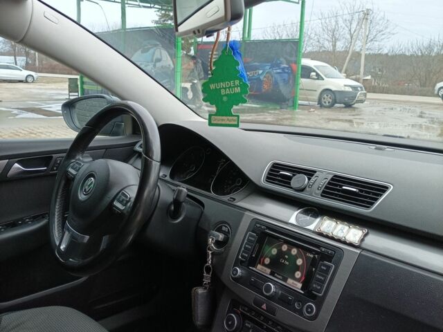 Серый Фольксваген Пассат, объемом двигателя 2 л и пробегом 290 тыс. км за 9900 $, фото 7 на Automoto.ua