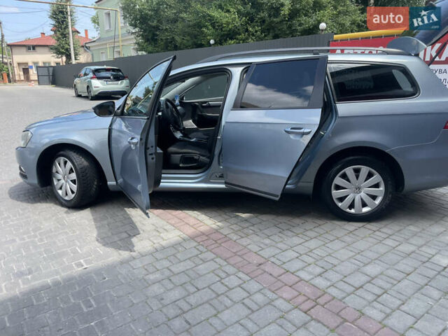 Фольксваген Пассат 2011 в Ивано-Франковске на Automoto.ua Серый Фольксваген Пассат, объемом двигателя 1.97 л и пробегом 262 тыс. км за 8450 $, фото 2 на Automoto.ua