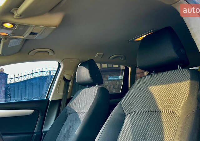 Серый Фольксваген Пассат, объемом двигателя 1.6 л и пробегом 370 тыс. км за 8500 $, фото 16 на Automoto.ua