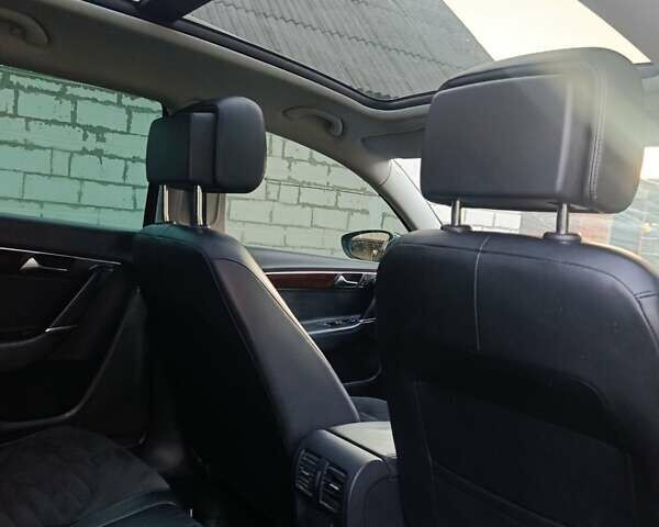 Серый Фольксваген Пассат, объемом двигателя 1.97 л и пробегом 290 тыс. км за 12000 $, фото 2 на Automoto.ua