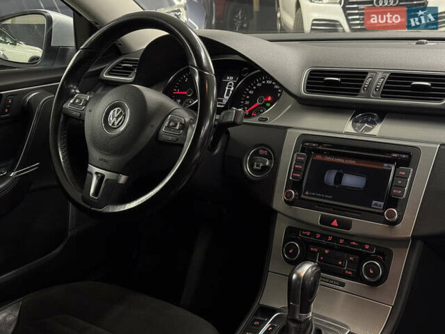 Серый Фольксваген Пассат, объемом двигателя 1.97 л и пробегом 250 тыс. км за 11499 $, фото 26 на Automoto.ua