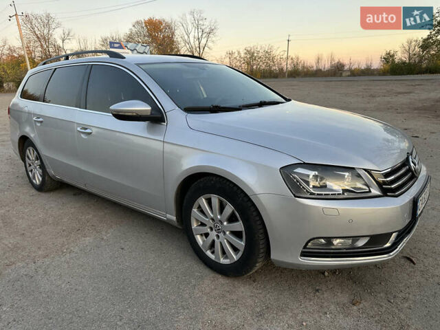 Серый Фольксваген Пассат, объемом двигателя 1.6 л и пробегом 276 тыс. км за 7000 $, фото 5 на Automoto.ua