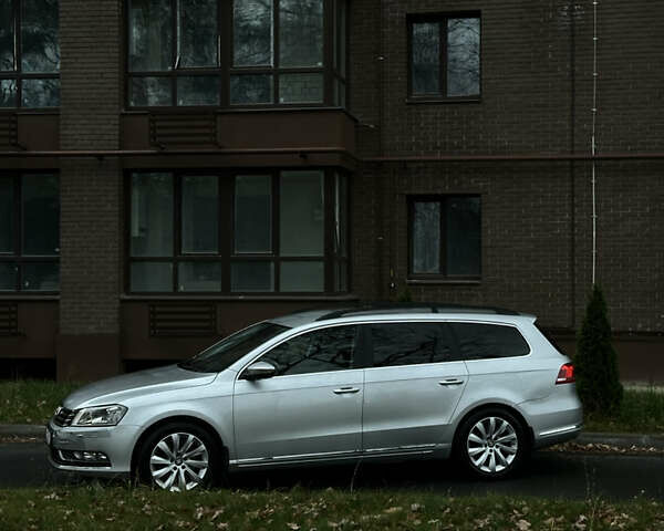 Серый Фольксваген Пассат, объемом двигателя 1.6 л и пробегом 280 тыс. км за 7500 $, фото 3 на Automoto.ua