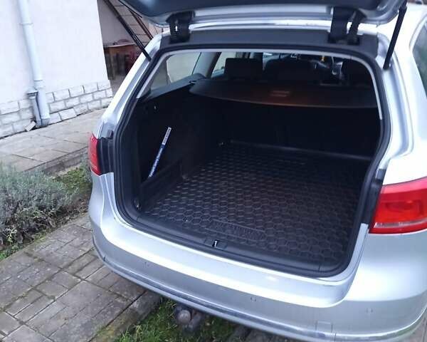 Серый Фольксваген Пассат, объемом двигателя 1.6 л и пробегом 270 тыс. км за 8900 $, фото 19 на Automoto.ua