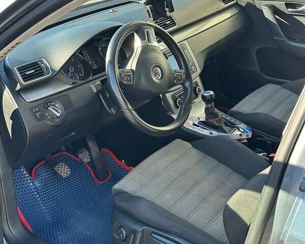 Серый Фольксваген Пассат, объемом двигателя 2 л и пробегом 260 тыс. км за 10500 $, фото 18 на Automoto.ua