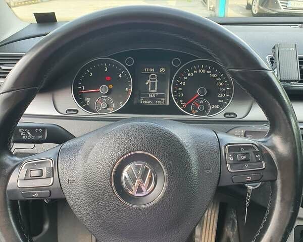 Серый Фольксваген Пассат, объемом двигателя 1.6 л и пробегом 319 тыс. км за 8500 $, фото 13 на Automoto.ua