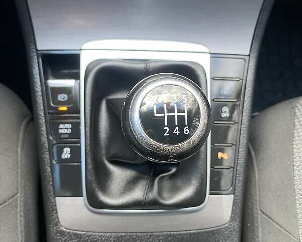 Сірий Фольксваген Пассат, об'ємом двигуна 1.6 л та пробігом 221 тис. км за 8950 $, фото 32 на Automoto.ua