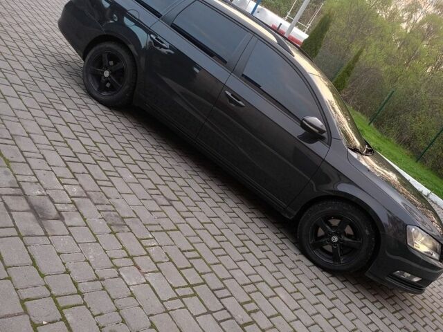 Серый Фольксваген Пассат, объемом двигателя 2 л и пробегом 330 тыс. км за 9300 $, фото 2 на Automoto.ua