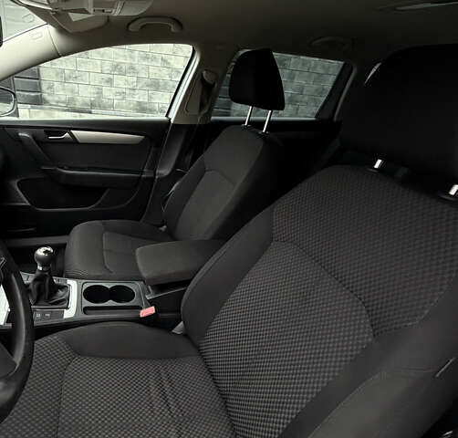 Серый Фольксваген Пассат, объемом двигателя 1.97 л и пробегом 299 тыс. км за 8700 $, фото 10 на Automoto.ua