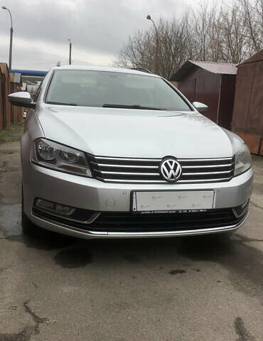 Серый Фольксваген Пассат, объемом двигателя 1.97 л и пробегом 270 тыс. км за 9300 $, фото 7 на Automoto.ua