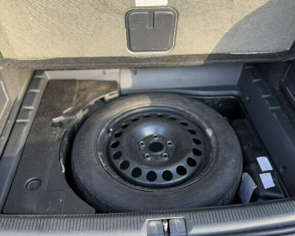 Серый Фольксваген Пассат, объемом двигателя 2 л и пробегом 363 тыс. км за 11000 $, фото 36 на Automoto.ua