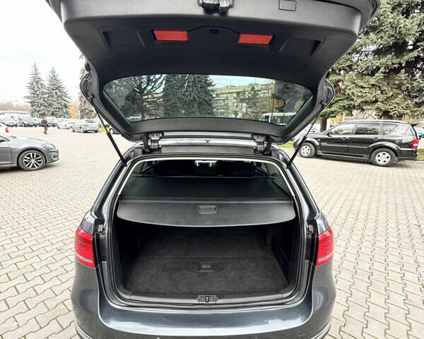 Серый Фольксваген Пассат, объемом двигателя 1.97 л и пробегом 303 тыс. км за 9599 $, фото 36 на Automoto.ua