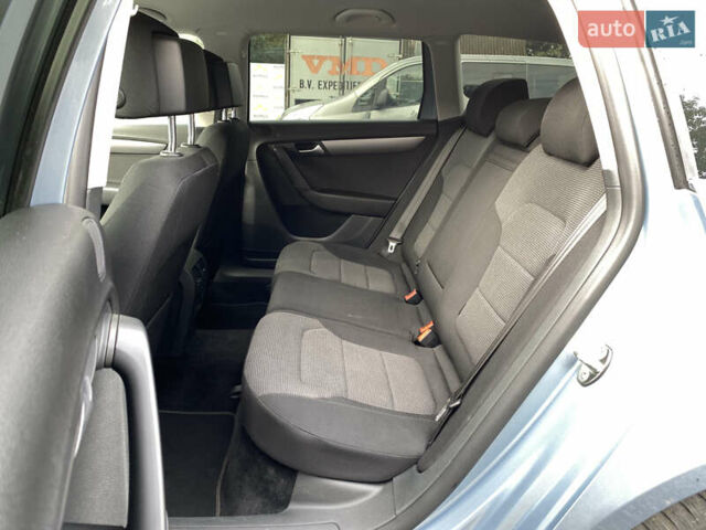 Серый Фольксваген Пассат, объемом двигателя 1.6 л и пробегом 285 тыс. км за 8200 $, фото 59 на Automoto.ua