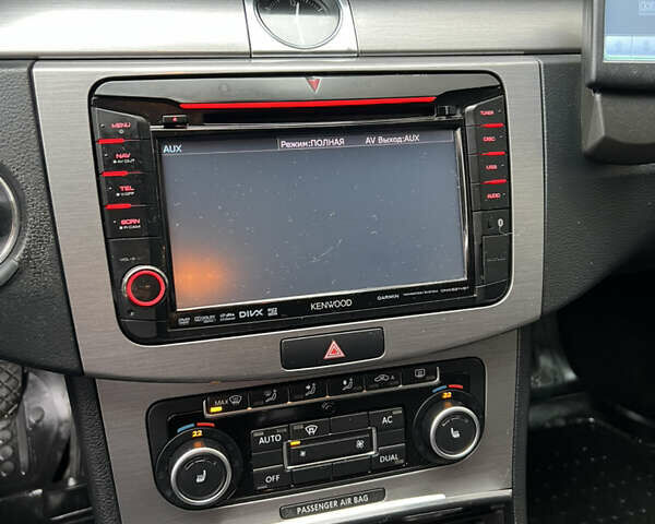 Серый Фольксваген Пассат, объемом двигателя 1.6 л и пробегом 337 тыс. км за 9500 $, фото 10 на Automoto.ua