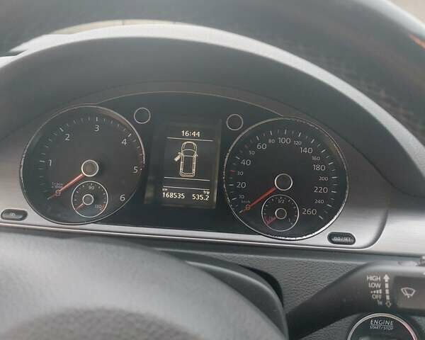 Серый Фольксваген Пассат, объемом двигателя 1.6 л и пробегом 170 тыс. км за 9800 $, фото 2 на Automoto.ua