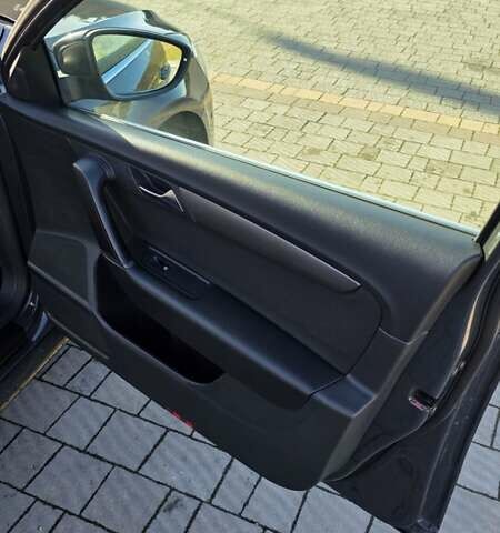 Серый Фольксваген Пассат, объемом двигателя 2 л и пробегом 261 тыс. км за 11999 $, фото 20 на Automoto.ua