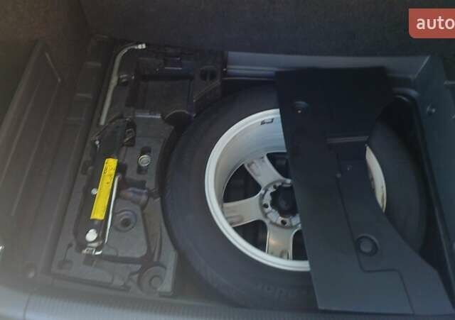 Серый Фольксваген Пассат, объемом двигателя 1.97 л и пробегом 412 тыс. км за 10500 $, фото 73 на Automoto.ua