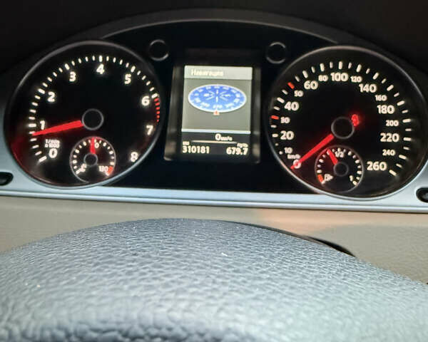 Сірий Фольксваген Пассат, об'ємом двигуна 1.39 л та пробігом 310 тис. км за 9400 $, фото 13 на Automoto.ua