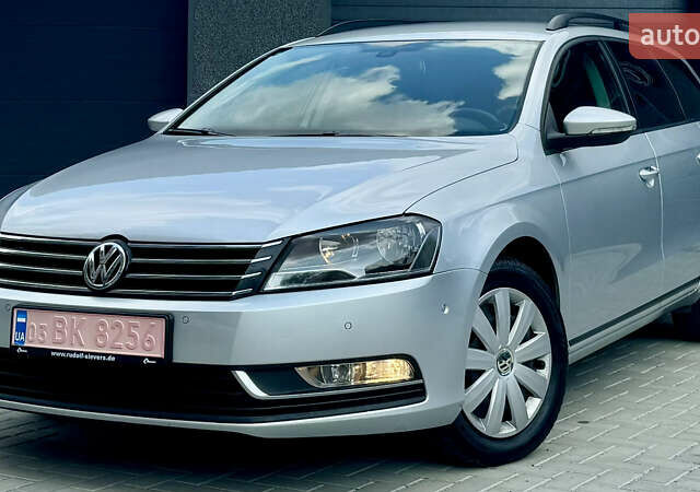 Серый Фольксваген Пассат, объемом двигателя 1.6 л и пробегом 230 тыс. км за 9000 $, фото 4 на Automoto.ua