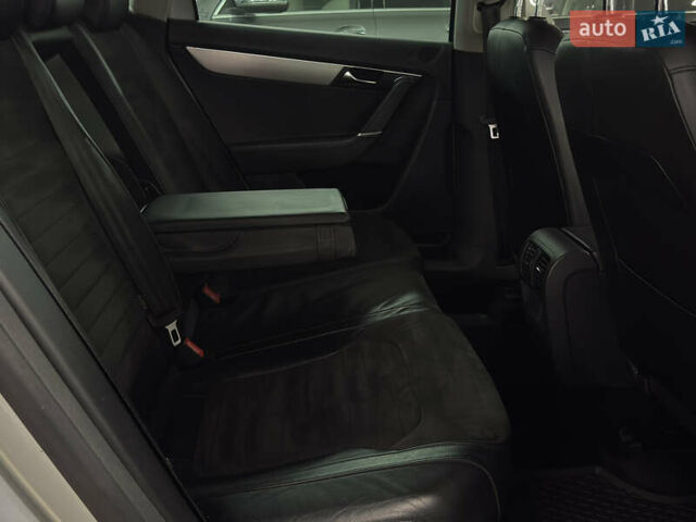 Серый Фольксваген Пассат, объемом двигателя 1.97 л и пробегом 250 тыс. км за 11499 $, фото 23 на Automoto.ua