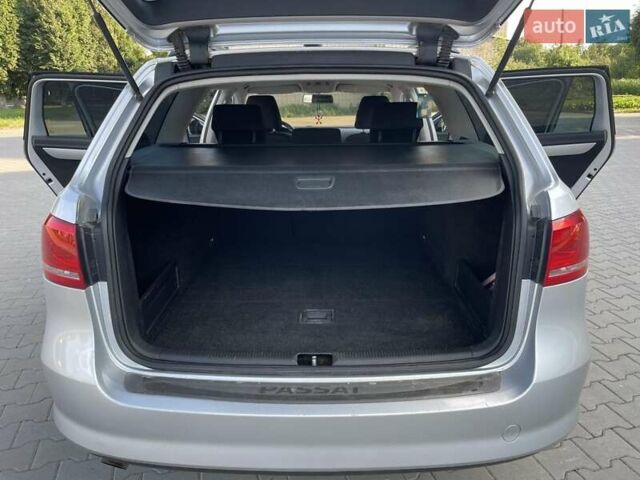 Серый Фольксваген Пассат, объемом двигателя 1.6 л и пробегом 255 тыс. км за 7900 $, фото 11 на Automoto.ua