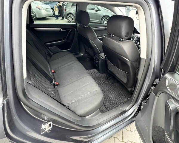 Серый Фольксваген Пассат, объемом двигателя 1.97 л и пробегом 303 тыс. км за 9599 $, фото 22 на Automoto.ua