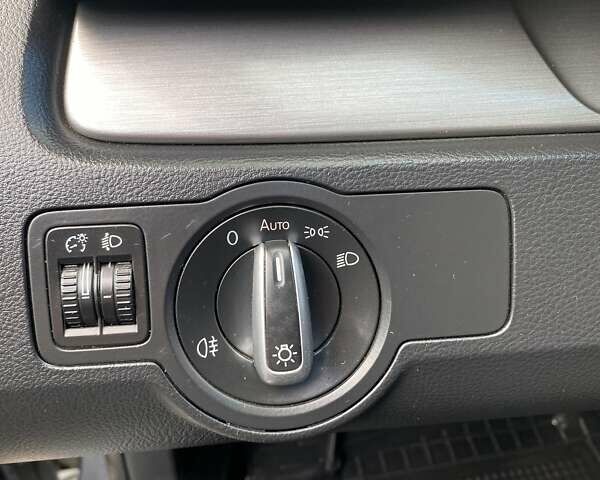 Сірий Фольксваген Пассат, об'ємом двигуна 1.6 л та пробігом 221 тис. км за 8950 $, фото 6 на Automoto.ua