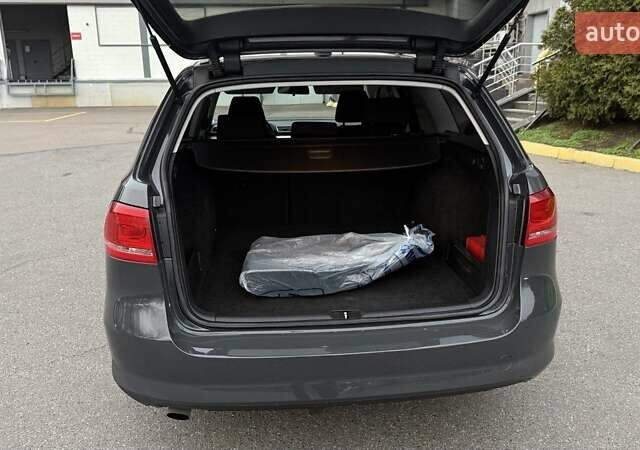 Сірий Фольксваген Пассат, об'ємом двигуна 1.6 л та пробігом 260 тис. км за 9250 $, фото 26 на Automoto.ua