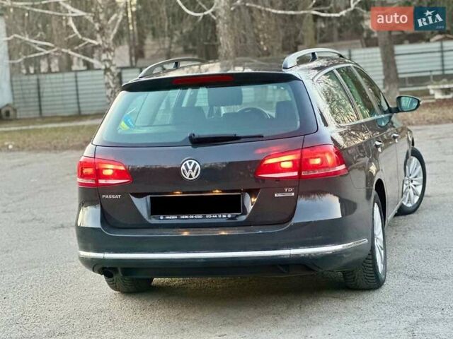 Серый Фольксваген Пассат, объемом двигателя 1.6 л и пробегом 332 тыс. км за 10500 $, фото 6 на Automoto.ua