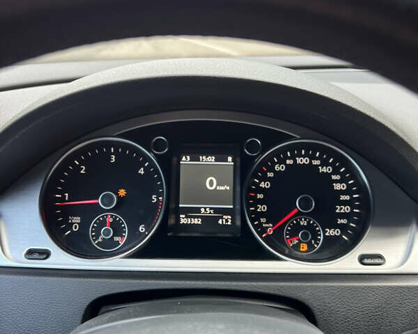 Серый Фольксваген Пассат, объемом двигателя 1.97 л и пробегом 303 тыс. км за 11000 $, фото 13 на Automoto.ua