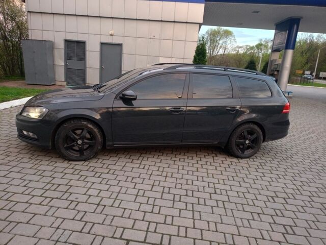 Серый Фольксваген Пассат, объемом двигателя 2 л и пробегом 330 тыс. км за 9300 $, фото 4 на Automoto.ua