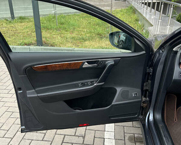 Сірий Фольксваген Пассат, об'ємом двигуна 1.97 л та пробігом 300 тис. км за 10500 $, фото 4 на Automoto.ua